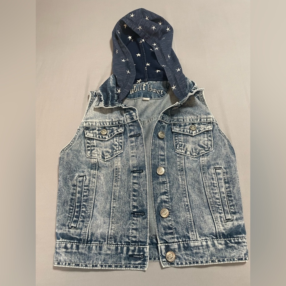 Wallflower Blue jeans Vest with stars Hooded, size small ⭐️⭐️⭐️